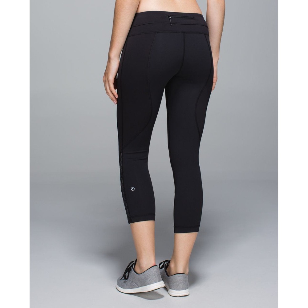 Lululemon Black Running Crop Leggings Rear Zip Pocket Womens Size 6